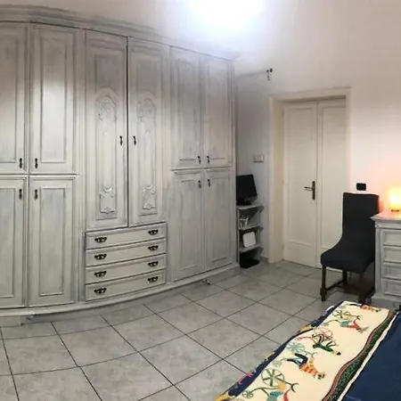 Apartment Origini - With Private Garden